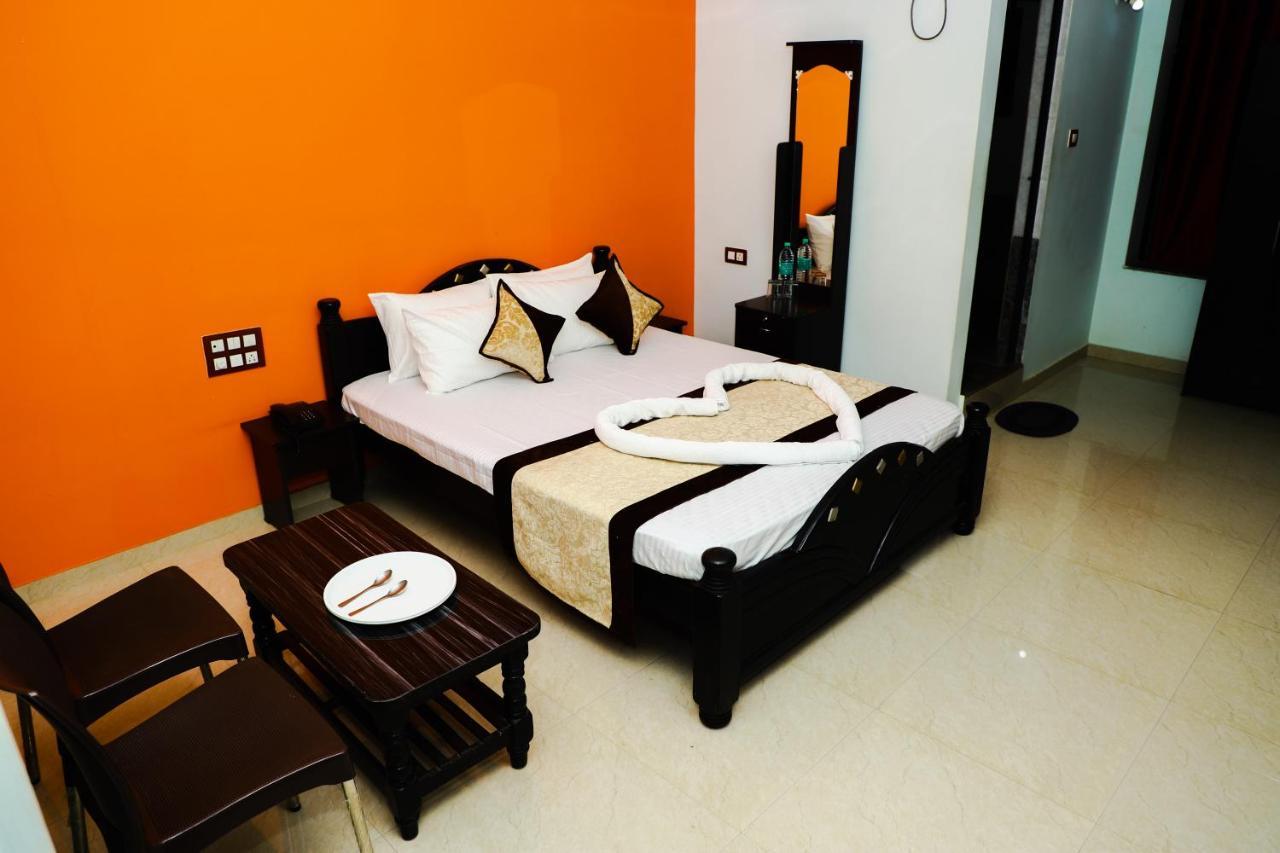 Megha Residency Hotell Haveri Eksteriør bilde