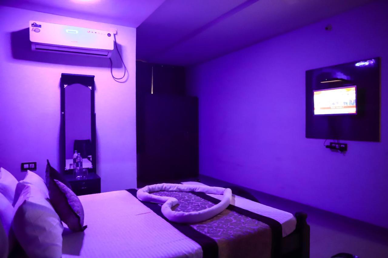 Megha Residency Hotell Haveri Eksteriør bilde